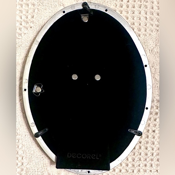 Vtg Decorel Heirloom 5 × 7
Oval Champagne Picture Frame… New - Picture 6 of 11